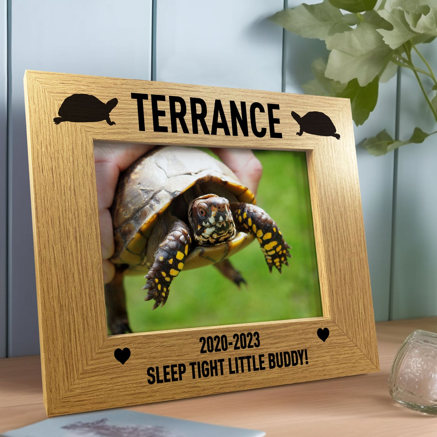 Red Ocean Personalised 7X5 Wooden Photo Frame Gift For Tortoise