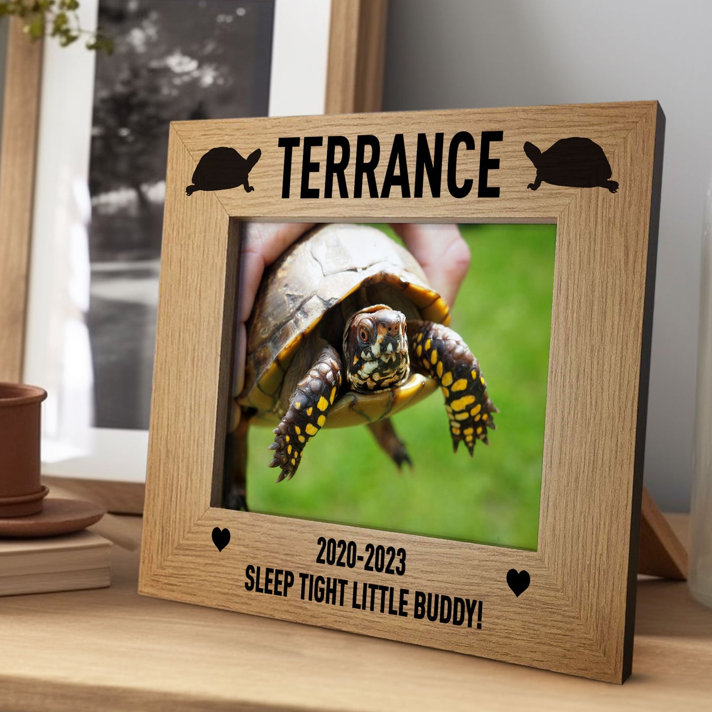 Red Ocean Personalised 7X5 Wooden Photo Frame Gift For Tortoise