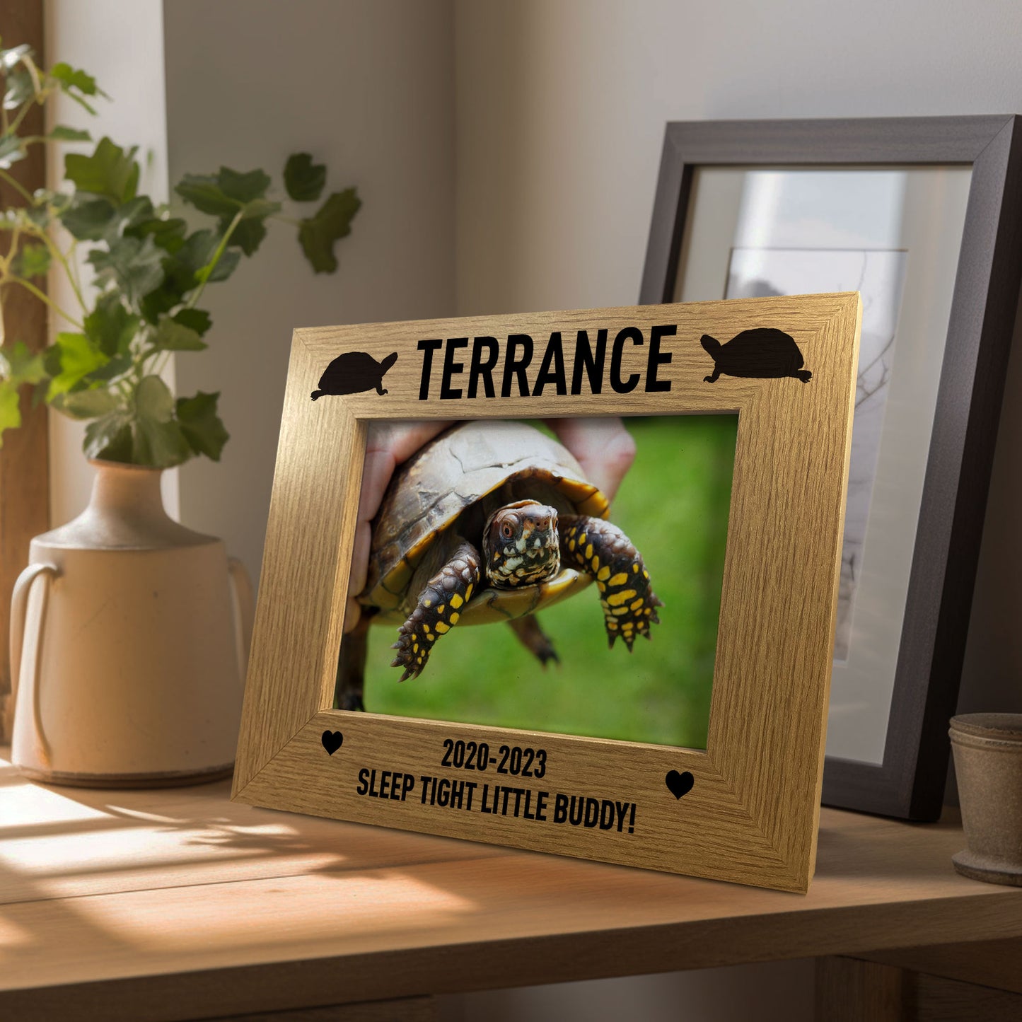 Red Ocean Personalised 7X5 Wooden Photo Frame Gift For Tortoise