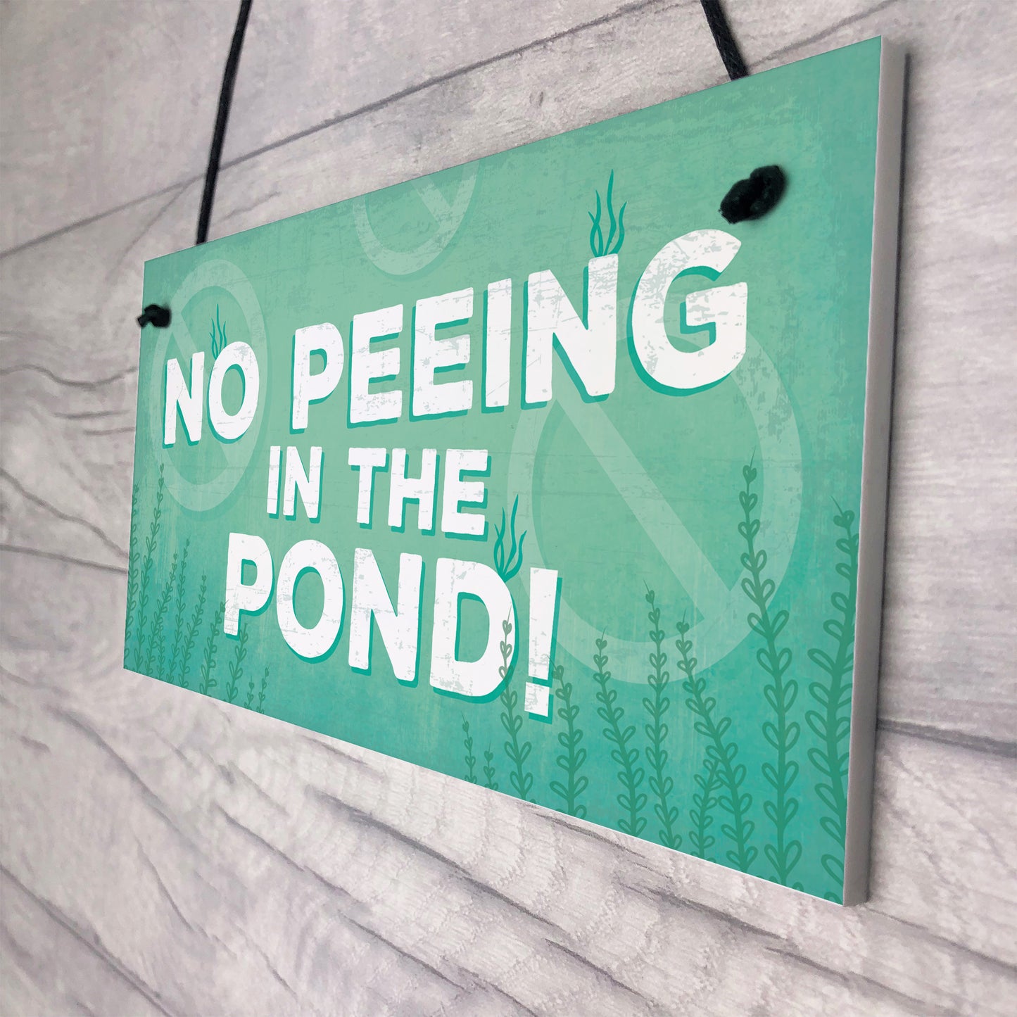 No Peeing Hanging Plaque Garden Hot Tub Shed Pond Sign Gift